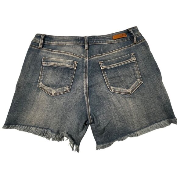 Royalty Medium Wash Distressed Stretch Denim Shorts SIZE-10 - Picture 3 of 11